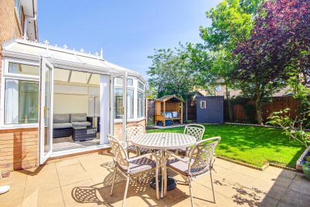 3 bedroom Semi-detached house for sale in Weavers Road, Quedgeley, Gloucester, GL2