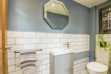 4 bedroom Semi-detached house for sale in Weavers Road, Quedgeley, Gloucester, GL2