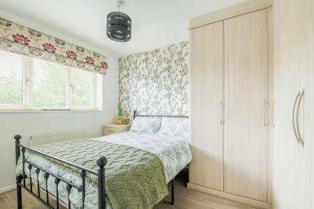 4 bedroom Semi-detached house for sale in Weavers Road, Quedgeley, Gloucester, GL2