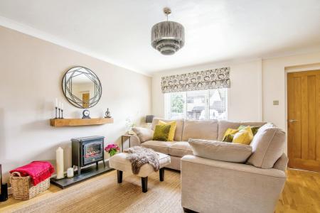 4 bedroom Semi-detached house for sale in Weavers Road, Quedgeley, Gloucester, GL2