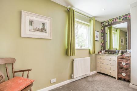 4 bedroom Semi-detached house for sale in Weavers Road, Quedgeley, Gloucester, GL2