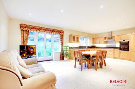 5 bedroom Detached house for sale in Wood Mews, Over, Gloucester, GL2