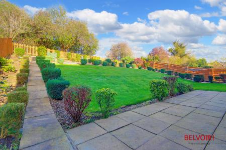 5 bedroom Detached house for sale in Wood Mews, Over, Gloucester, GL2