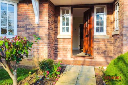 5 bedroom Detached house for sale in Wood Mews, Over, Gloucester, GL2