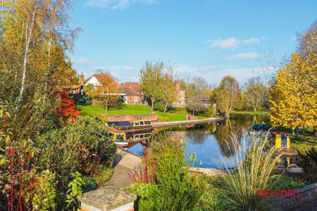 5 bedroom Detached house for sale in Wood Mews, Over, Gloucester, GL2