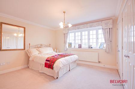 5 bedroom Detached house for sale in Wood Mews, Over, Gloucester, GL2