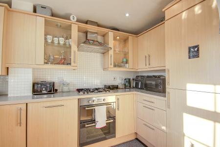 2 bedroom Flat for sale in Watermint Drive, Tuffley, Gloucester, GL4