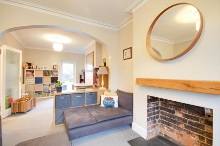 3 bedroom Semi-detached house for sale in Elmbridge Road, Elmbridge, Gloucester, GL2