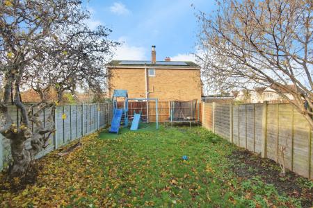 3 bedroom Semi-detached house for sale in Elmbridge Road, Elmbridge, Gloucester, GL2