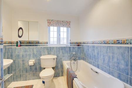 5 bedroom Detached house for sale in Horseshoe Drive, Over, Gloucester, GL2