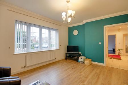 5 bedroom Detached house for sale in Horseshoe Drive, Over, Gloucester, GL2