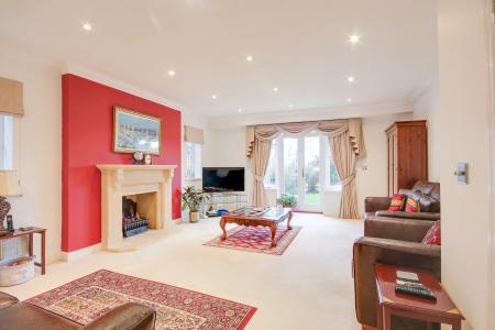 5 bedroom Detached house for sale in Horseshoe Drive, Over, Gloucester, GL2