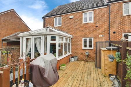3 bedroom Semi-detached house for sale in Stanbridge Way, Quedgeley, Gloucester, GL2