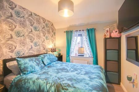 3 bedroom Semi-detached house for sale in Stanbridge Way, Quedgeley, Gloucester, GL2