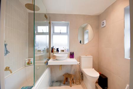 3 bedroom Semi-detached house for sale in Oxstalls Way, Longlevens, Gloucester, GL2