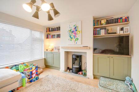 3 bedroom Semi-detached house for sale in Oxstalls Way, Longlevens, Gloucester, GL2