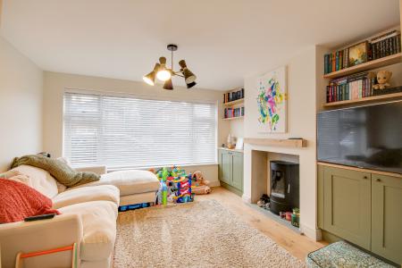 3 bedroom Semi-detached house for sale in Oxstalls Way, Longlevens, Gloucester, GL2