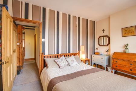 3 bedroom Semi-detached house for sale in Seymour Road, Linden, Gloucester, GL1