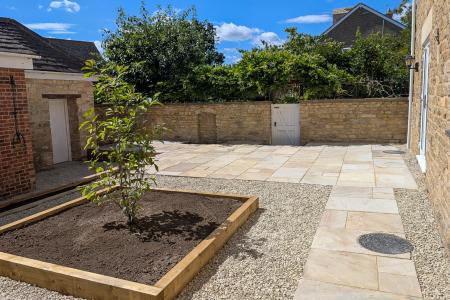 6 bedroom Detached house for sale in Church Road, Leonard Stanley, Stonehouse, GL10