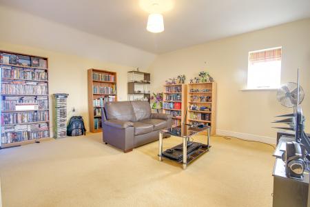 6 bedroom Detached house for sale in Church Road, Leonard Stanley, Stonehouse, GL10