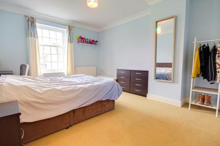 6 bedroom Detached house for sale in Church Road, Leonard Stanley, Stonehouse, GL10