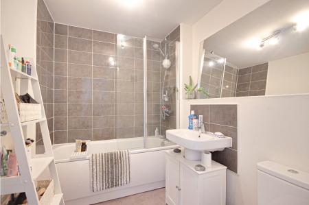 3 bedroom Semi-detached house to let in Goose Bay Drive, Kingsway, Gloucester, GL2