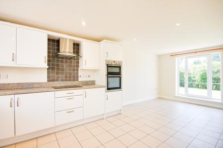 4 bedroom Detached house to let in Lassington Lane, Highnam, Gloucester, GL2