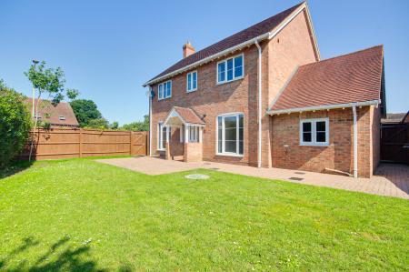 4 bedroom Detached house to let in Lassington Lane, Highnam, Gloucester, GL2
