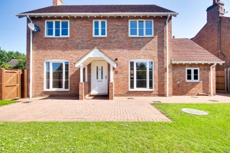 4 bedroom Detached house to let in Lassington Lane, Highnam, Gloucester, GL2