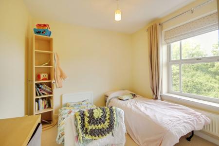 4 bedroom Semi-detached house to let in Soren Larsen Way, Hempsted, Gloucester, GL2