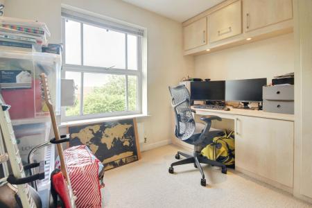 4 bedroom Semi-detached house to let in Soren Larsen Way, Hempsted, Gloucester, GL2