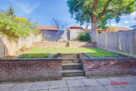 3 bedroom Semi-detached house to let in Stewarts Mill Lane, Abbeymead, Gloucester, GL4