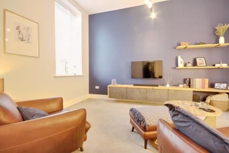 2 bedroom Flat to let in Horton Road, GRH (Gloucestershire Royal Hospital), Gloucester, GL1