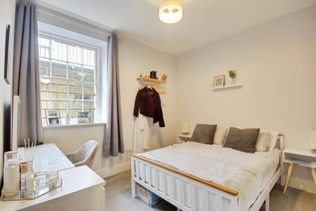 2 bedroom Flat to let in Horton Road, GRH (Gloucestershire Royal Hospital), Gloucester, GL1