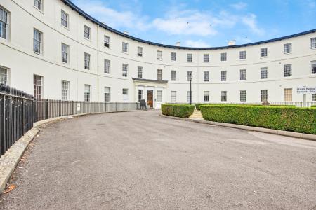 2 bedroom Flat to let in Horton Road, GRH (Gloucestershire Royal Hospital), Gloucester, GL1