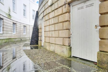 2 bedroom Flat to let in Horton Road, GRH (Gloucestershire Royal Hospital), Gloucester, GL1