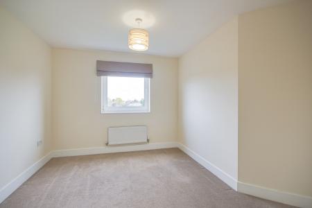2 bedroom Flat for sale in Suffolk Drive, Cattle Market/St Oswalds Retail Park, Gloucester, GL1