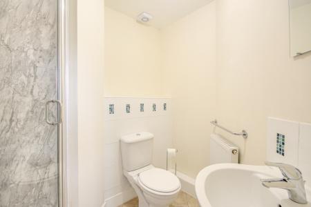 2 bedroom Flat for sale in Suffolk Drive, Cattle Market/St Oswalds Retail Park, Gloucester, GL1