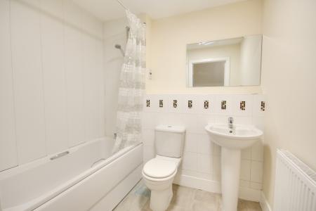 2 bedroom Flat for sale in Suffolk Drive, Cattle Market/St Oswalds Retail Park, Gloucester, GL1
