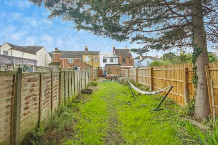 3 bedroom End of terrace house for sale in Painswick Road, Gloucester, GL4