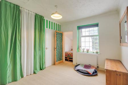 3 bedroom End of terrace house for sale in Painswick Road, Gloucester, GL4