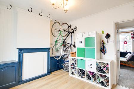 3 bedroom End of terrace house for sale in Painswick Road, Gloucester, GL4