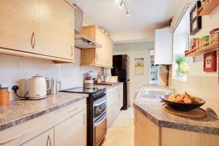 3 bedroom End of terrace house for sale in Painswick Road, Gloucester, GL4