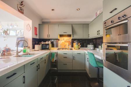 4 bedroom Detached house for sale in Church Drive, Quedgeley, Gloucester, GL2