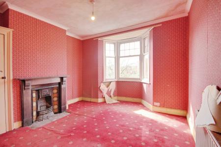 5 bedroom End of terrace house for sale in St Michaels Square, City Centre, Gloucester, GL1