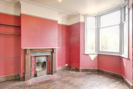 5 bedroom End of terrace house for sale in St Michaels Square, City Centre, Gloucester, GL1