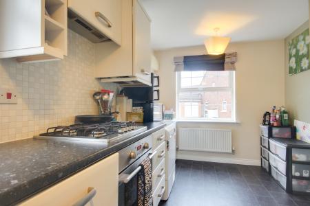 4 bedroom End of terrace house to let in Goose Bay Drive, Kingsway, Gloucester, GL2