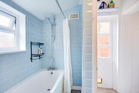 3 bedroom Terraced House for sale in Knowles Road, Tredworth, Gloucester, GL1