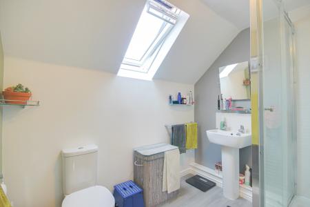 4 bedroom Semi-detached house for sale in Rudloe Drive, Kingsway, Gloucester, GL2