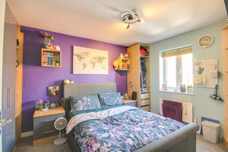 4 bedroom Semi-detached house for sale in Rudloe Drive, Kingsway, Gloucester, GL2